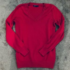 Old Navy Red V-Neck Sweater Soft Knit Design